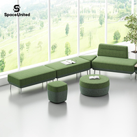 Canapé modulaire SpaceUnited pour espaces publics, salles de réception d'entreprise et zones visiteurs, personnalisable en usine