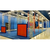 Parcours d'obstacles Ninja Warrior intérieur innovant, écologique, durable, taille personnalisable, apprécié des utilisateurs pour sa jouabilité infinie