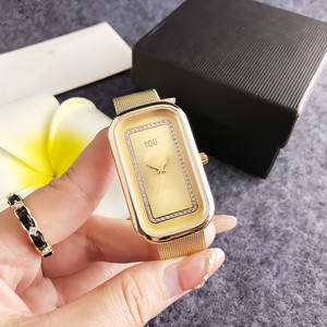 Nuevo Reloj de Cuarzo para Mujer Touses Retro-Chic con Esfera de Nácar - Product Image 4