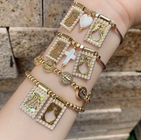 Bracelet artisanal religieux catholique plaqué or avec breloques Vierge Marie de Guadalupe et Jésus