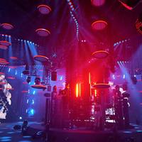 2025 Pro Light Show Moteur cinétique avec anneau de lumière LED 4 RGBW Anneau de cercle de LED cinétique pour DJ Bar Light