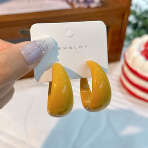 2023 fabricante al por mayor joyería de moda pendientes en forma de C par de acrílico colorido pendientes de plástico en blanco para mujer - Product Image 5