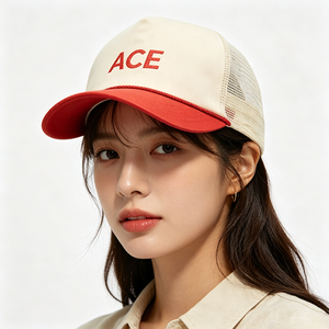 Casquette unisexe en toile 5 panneaux personnalisée avec broderie ACE, bicolore crème et rouge, dos en maille respirante et mousse, pour streetwear et activités de plein air - Product Image 1