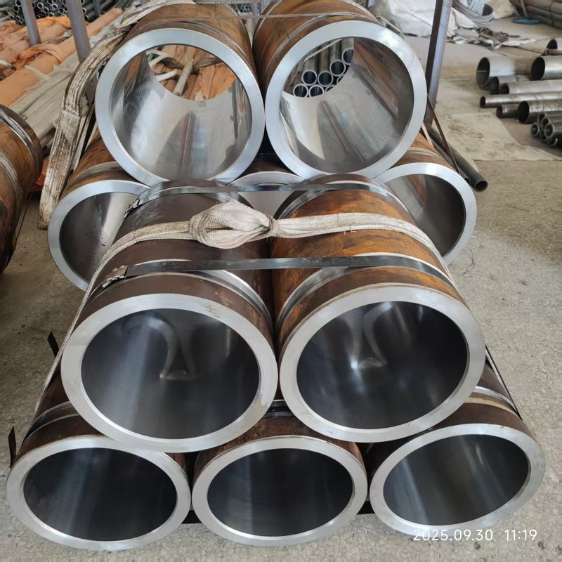 API Certified Seamless Black Steel EN