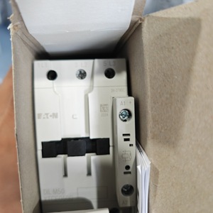 Contactor Eaton DILM50 RDC24 DC 24V para Montaje en Riel DIN, 22kW 400V - Product Image 2