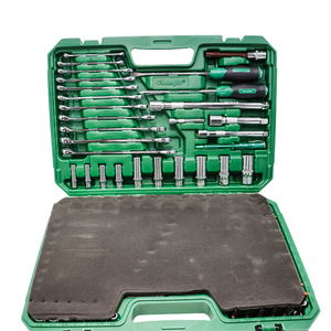 Kit de clés à douilles professionnel pour mécanicien, 123 pièces, solution avancée pour la réparation automobile, avec clé à filtre à huile spécialisée à 3 mâchoires - Product Image 5