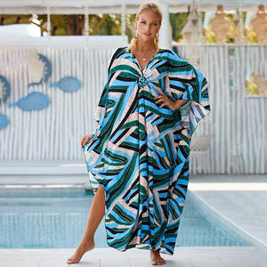 Robe de plage douce en viscose à col en V imprimé personnalisé pour femme, collection été 2026 - Product Image 5