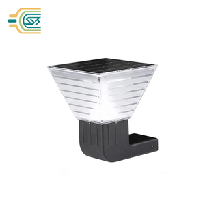 Lámpara Solar LED de Pared IP65 Impermeable para Jardín Exterior, Luz de Día 5000K, Cuerpo de Plástico con Panel Solar y Sensor de Luz - Product Image 2