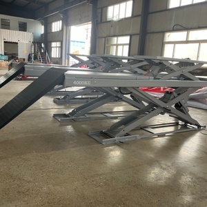 Plateforme élévatrice à ciseaux ultra-mince à double niveau homologuée CE de 4500 kg pour le levage de gros véhicules dans les centres de réparation automobile professionnels - Product Image 1