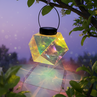 Prismatische Schillernde Solar-Hängelaterne aus Kunststoff und Metall, Geometrische Gartendekoration für Terrasse, Hochzeit, Großhandel, Outdoor-Akzent
