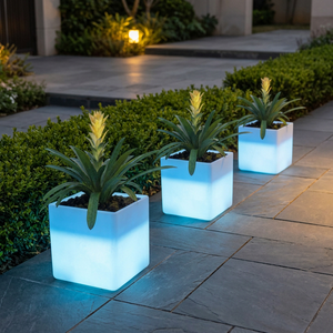 Lampe solaire LED carrée pour pot de fleurs, éclairage de jardin extérieur, lumière de sol, étanche IP65, lumière blanc chaud 3500K, à bouton-poussoir - Product Image 1