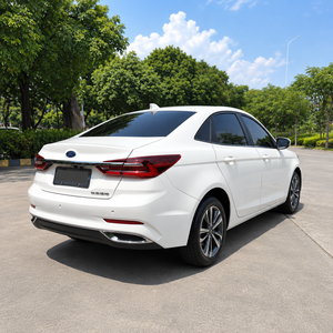 Ford Escort 2021 de Segunda Mano, 1.5L Automático, Volante a la Izquierda, Edición Dorada, Sedán para Exportación - Product Image 2