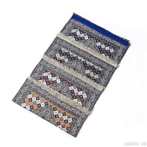 Alfombra de oración plegable con diseño de flor de cerezo en tela chenilla hecha a medida, tejido de poliéster, entrega/stock disponible al por mayor/Musulmán - Product Image 5