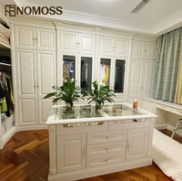 Système de dressing sur mesure de luxe moderne avec solution de rangement intelligente pour projets d'aménagement intérieur de villas