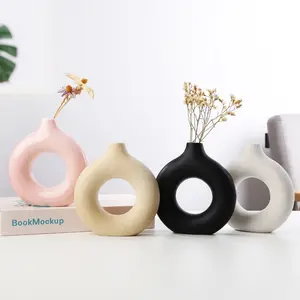 Weißes Porzellan Donut Hohl Unregelmäßige Urne Rustikale getrocknete Blumen Vase Handgemachte Keramik vase Nordische Wohnkultur Boho Blumen Vase