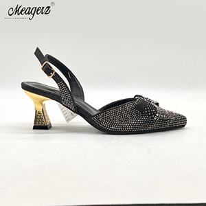 Nuovi Sandali Estivi 2025 Eleganti da <span class=keywords><strong>Donna</strong></span> con <span class=keywords><strong>Tacco</strong></span> Medio, Strass, Punta Chiusa e <span class=keywords><strong>Tacco</strong></span> <span class=keywords><strong>a</strong></span> Spillo - Product Image 2