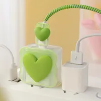 Housse de protection du chargeur 3D Love Heart pour iPhone 14 15 13 12 11 Chargeur 18W 20W Housse en silicone pour enrouleur de câble Manchon adaptateur secteur