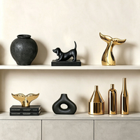 Ornements décoratifs en céramique abstraits modernes, figurines en céramique noires et dorées, décoration de table pour la maison