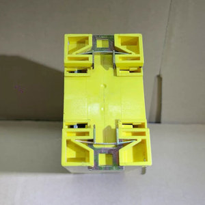 Dispositivo de Monitoreo de Aislamiento IR145R-4, Nuevo, 100% Original, para Sistemas de CA e IT, 300V - Product Image 1