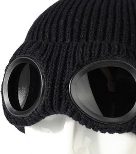 Chapeau tricoté chaud d'hiver avec doublure en polaire épaisse, matière polyester unisexe - 6 couleurs pour les voyages et les activités de plein air - Product Image 4