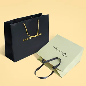 Sacchetto di carta personalizzato per biancheria intima sacchetti di carta Kraft borsa con fondo quadrato su misura con coulisse scarpe e abbigliamento riciclabile accettare