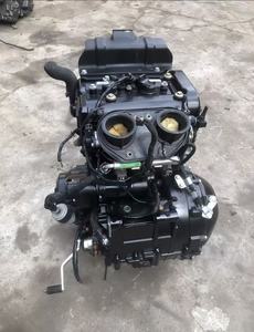 Moteur de <span class=keywords><strong>moto</strong></span> CFMOTO NK400cc d'occasion, <span class=keywords><strong>bicylindre</strong></span>, quatre temps, refroidi par eau, DOHC, 8 soupapes, <span class=keywords><strong>bicylindre</strong></span> asynchrone - Product Image 2