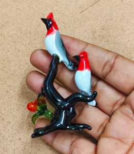 Figura de Pájaro Cardenal Hecha a Mano en Vidrio, Decoración de Pascua con Temática Animal, Miniatura Coleccionable, Adorno de Vidrio Pequeño de Rajasthan - Product Image 4