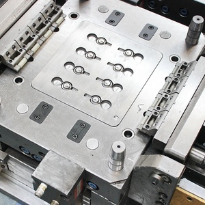 Molde de injeção da tampa superior da garrafa da loção plástico da cavidade 8 com sistema fechamento automático - Product Image 3