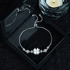 Bracelet en acier inoxydable à motif crocodile haut de gamme, vente chaude, géométrique, en acier titane, germanium, unique et élégant - Product Image 3