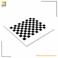 Objetivo de vidrio reflectante difuso con diseño de tablero de ajedrez para calibración intrínseca de cámaras, detección de características y corrección de visión artificial