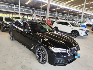 <span class=keywords><strong>BMW</strong></span> Serie 5 G38 Usata 2023 530Li Luxury M Sport Berlina - Product Image 4
