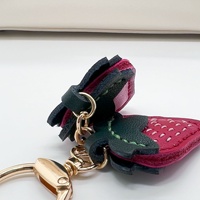 Pendentif et décoration pour sac en cuir véritable cousu main, style fraise, frais et doux, fabriqué en Chine