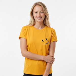T-shirt imprimé jaune à col rond pour femme, logo souriant dessiné à la main, coupe classique, décontracté, printemps-été, 100 % coton jersey - Product Image 1