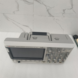 Osciloscopio de Señal Mixta de 4 Canales y 1 GHz Keysight InfiniiVision MSOX3104T - Product Image 4
