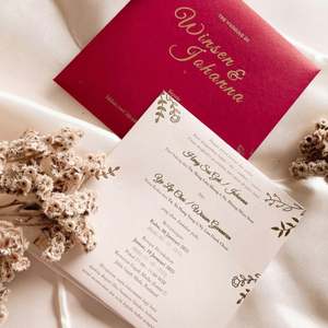 Invitation de mariage personnalisée de style classique, impression personnalisée pour une cérémonie de mariage romantique - Product Image 3