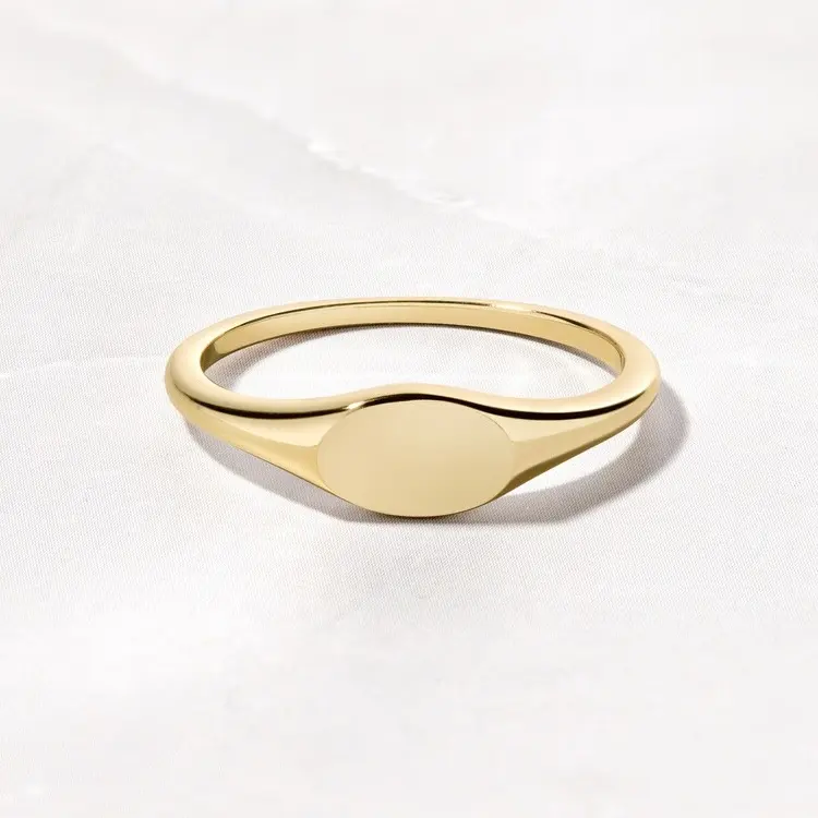 خاتم PVD مخصص مبيع بالجملة من المصنع مطلي بالذهب خاتم فضة إسترلينية 925 الحرف الأول من الاسم خاتم محفور للسيدات