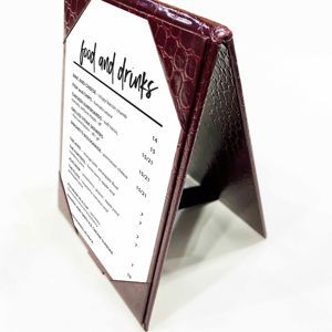 Soporte de Menú Personalizado de Piel Sintética de Cocodrilo con 2 Vistas, Tipo Tenda de Mesa, para Restaurantes y Cafeterías - Product Image 1