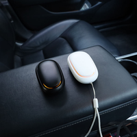 Livraison rapide de diffuseur d'huiles essentielles pour voiture miniature, diffuseur de parfum portable pour voiture avec lumière LED