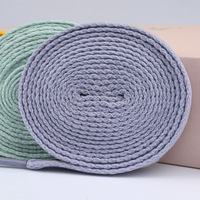 Lacets plats noirs et blancs en toile de polyester tissée unie de 8 mm (0,8 cm) pour chaussures de sport, modèle XD301, vente en gros