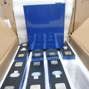 เซลล์ลิเธียมไอรอนฟอสเฟต (LiFePO4) แบบแท่งปริซึม ความจุสูง 3.2V 230Ah ความสม่ำเสมอสูง สำหรับชุดแบตเตอรี่ DIY ยานยนต์ไฟฟ้า - Product Image 4