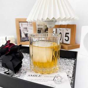 <span class=keywords><strong>Lot</strong></span> en gros <span class=keywords><strong>de</strong></span> verres à <span class=keywords><strong>whisky</strong></span> <span class=keywords><strong>de</strong></span> luxe léger, ensemble créatif <span class=keywords><strong>de</strong></span> verres à brandy en cristal épaissi sans pied 300ml - Product Image 3