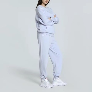Ensemble 2 pièces bleu clair pour femme : Sweat-shirt col rond et pantalon long en coton respirant, coupe décontractée, idéal pour l'automne - Product Image 2