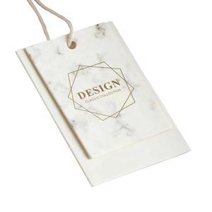 Etiqueta colgante de suministro de fábrica con ojal logotipo personalizado etiqueta colgante para camiseta etiqueta colgante impresa con cuerda - Product Image 1