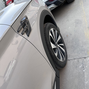 Couvercle de sortie de capot décoratif universel en fibre de carbone pour accessoires extérieurs de voiture - Product Image 6