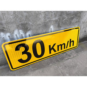علامات السلامة على الطرق الصفراء على الطرق المرورية هي من من من من على نطاق واسع - Product Image 5