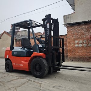 Chariot élévateur Toyota de 3 tonnes d'occasion, chariot élévateur diesel Toyota 30 FD30 de 3 tonnes à vendre - Product Image 3