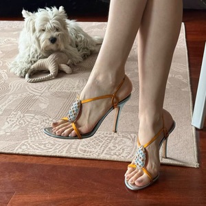<span class=keywords><strong>Sandalias</strong></span> de <span class=keywords><strong>tacón</strong></span> de aguja con diamantes de imitación de satén naranja para mujer, novedad de verano 2026, con punta abierta, correa al tobillo y suela de goma, ideales para fiestas y moda. - Product Image 2