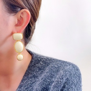 Brincos Longos de Resina Branca Creme Estilo Retrô Francês para Mulheres - Product Image 6