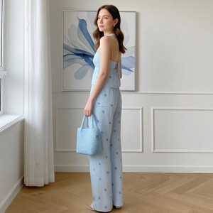 Completo da Spiaggia a Righe Personalizzato in Seersucker per Donne, Set Due Pezzi per Signore - Product Image 3