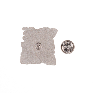 Épinglette en émail personnalisée « Ne sois pas une Drag <span class=keywords><strong>Queen</strong></span>, sois une Reine » – Badge métallique avec citation arc-en-ciel – Bijou LGBT – Cadeau - Product Image 5